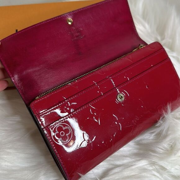 COPY - 💯Authentic Louis Vuitton Vernis Monogram Wallet 🍀 - Picture 9 of 13